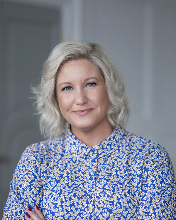 Hallin Löfgren Juristbyrå AB - Team - Camilla Hallin, Lawyer and Founder