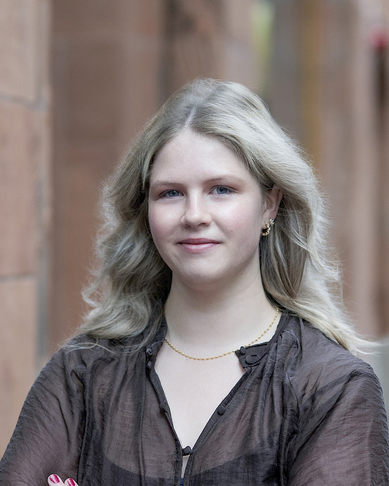 Hallin Löfgren Juristbyrå AB - Team - Rebecka Rennéus Guthrie, Lawyer